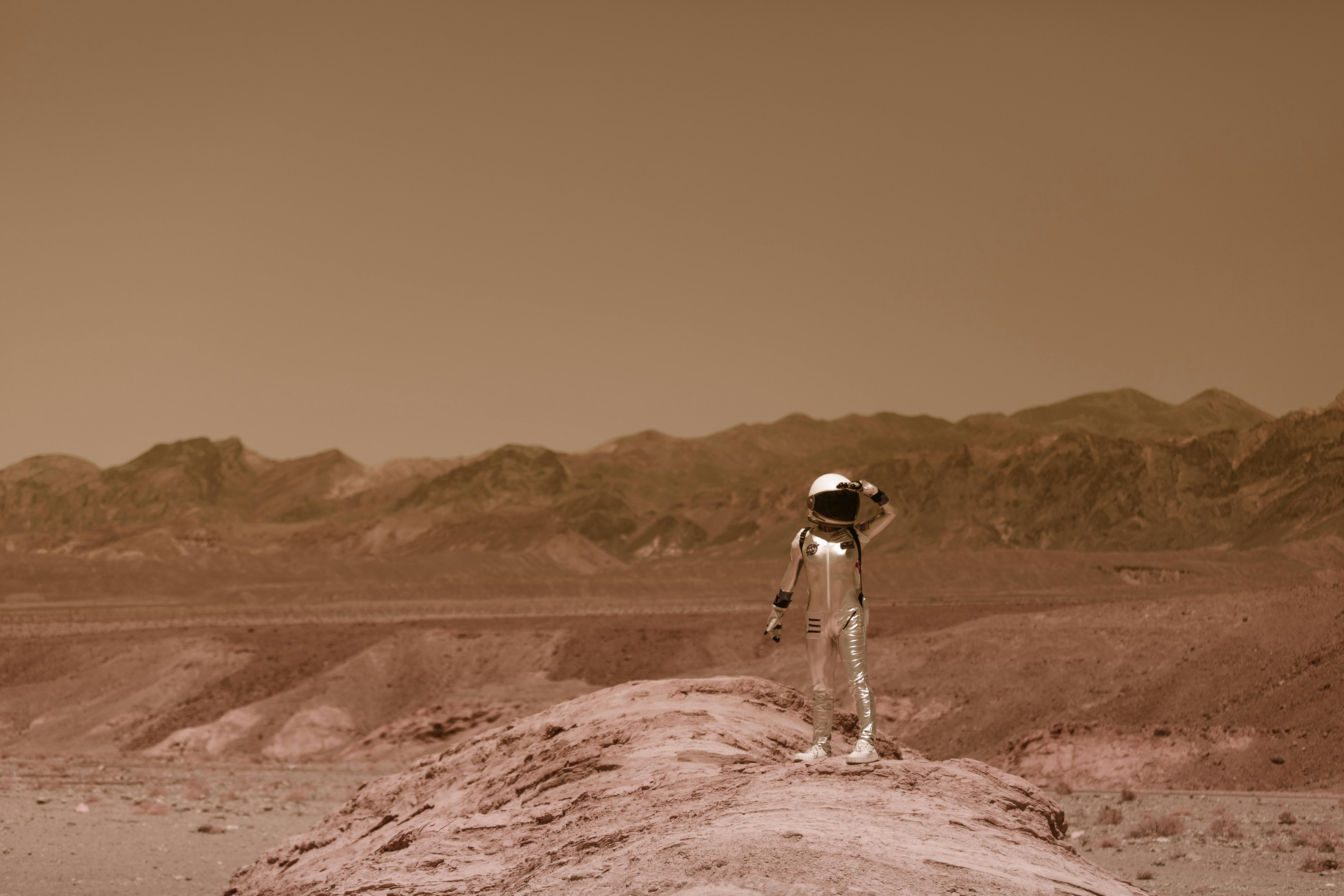 What Aliens Would Think of Your Customer Support-3.jpg