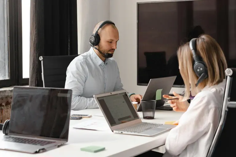 how-outsourcing-to-a-bpo-contact-center-prepares-large-companies-for-2025.webp